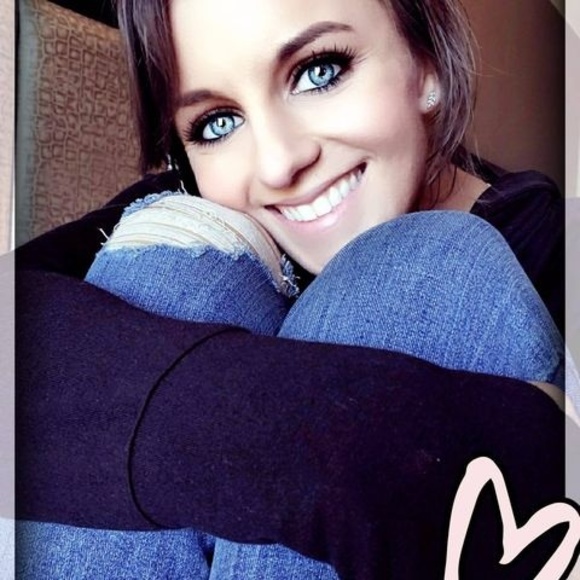 Meet your Posher, Kayla - Picture 1 of 1